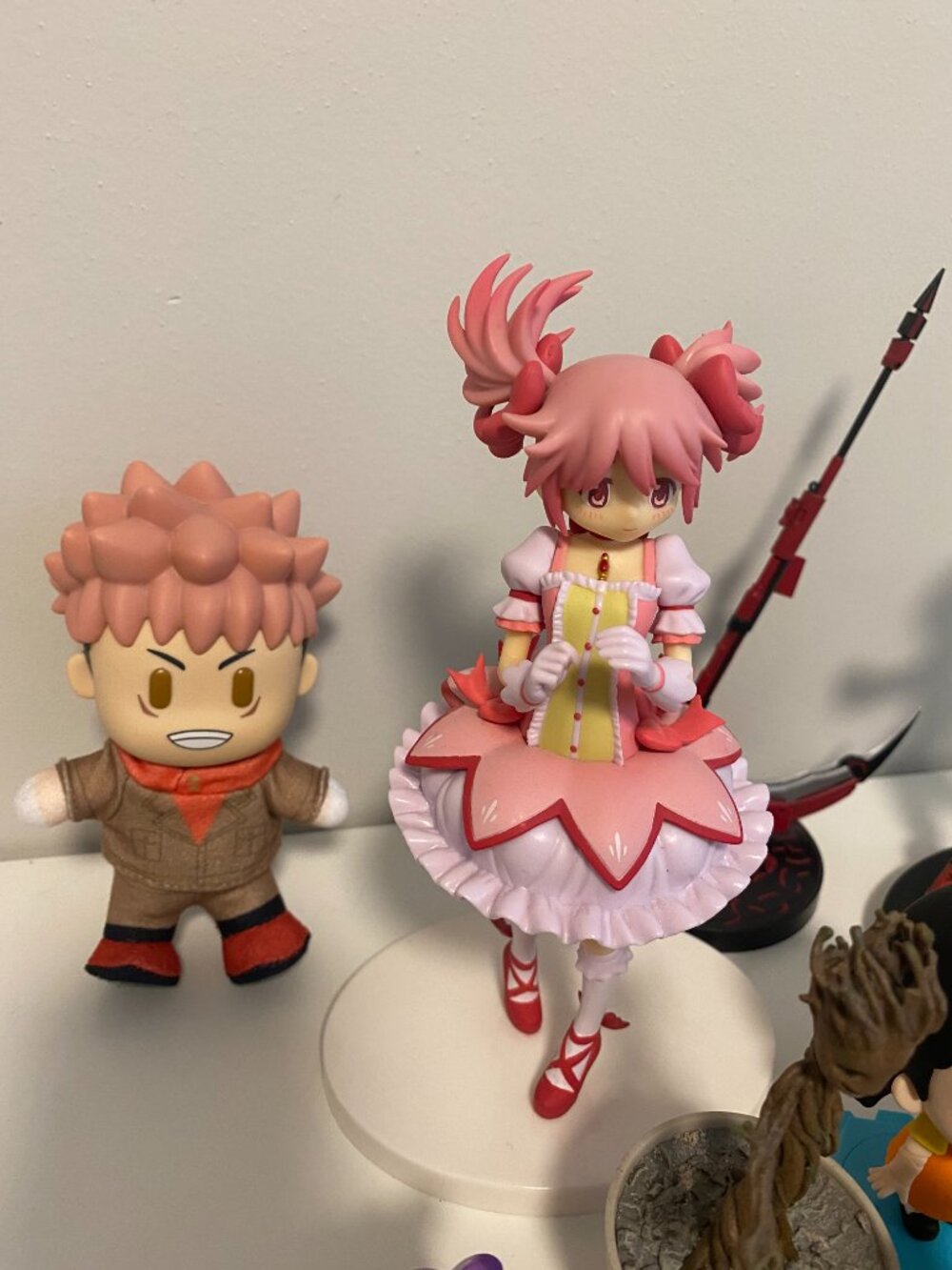 Assorted bundle of Anime Figures - Picture 6 of 6